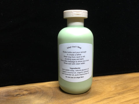 Oatmeal & Lavender Dog Shampoo by Betty's Bees Pet Care