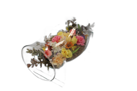 Red Brick Wreaths – Floral Glass Centerpiece