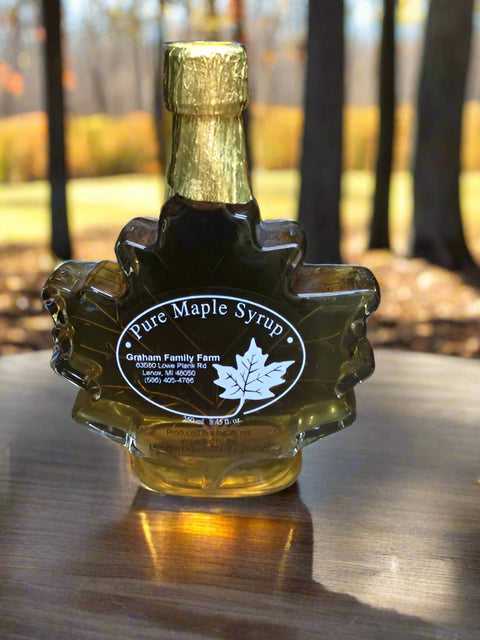 8.45 Fluid oz Large Glass Leaf Pure Maple Syrup - Amber