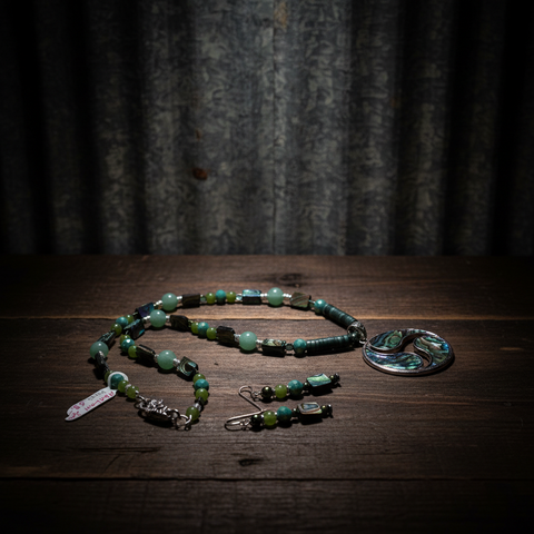 Outrageously Millie Abalone Trishell Pendant Jewelry Set