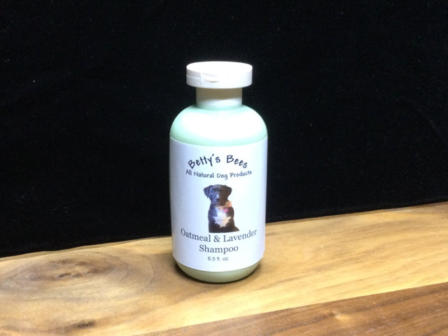 Oatmeal & Lavender Dog Shampoo by Betty's Bees Pet Care