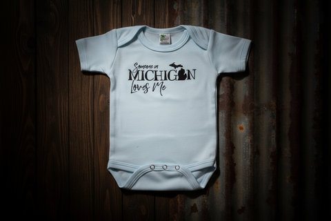 Blue 12-18 mths Someone in Michigan Baby Onesie from Center Road Studio