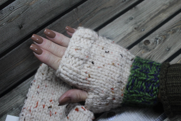 Cream & Dark Green Fingerless Mitts Size OSFA Acrylic Knitted Gloves