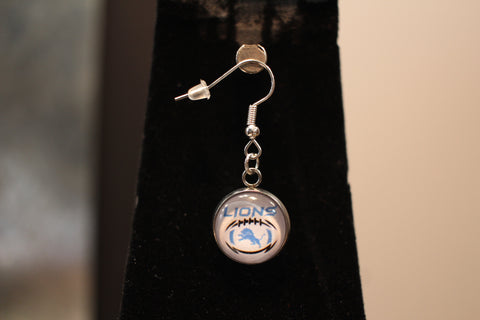 Detroit Lions Football Logo Drop Earrings with Silver-Tone Hooks