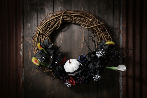 Hauntingly Fun Halloween Wreath