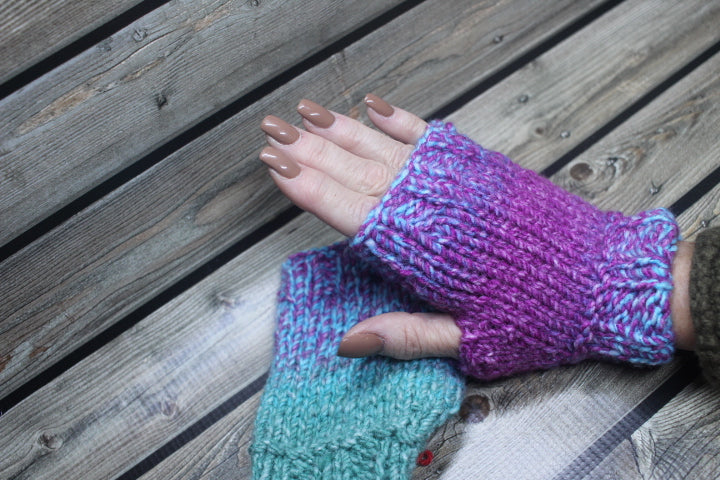 Fuschia & Lt. Green Fingerless Mitts Size OSFA Acrylic Knitted Gloves