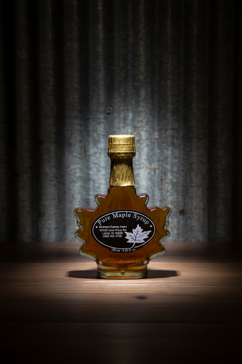 3.38 A Pure Michigan maple syrup Glass leaf bottle - Golden