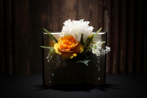 Red Brick Wreaths Sunshine & Pearl Book Blooms
