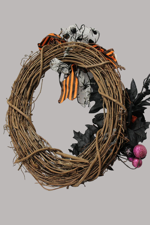 Hauntingly Fun Halloween Wreath