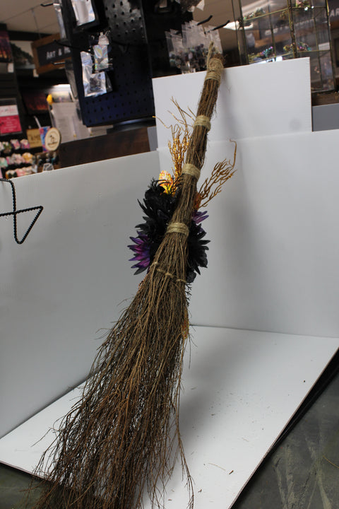 Candy Corn Witch Broom – Vanilla Scented