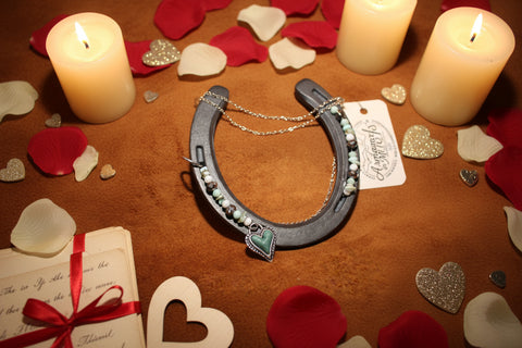 Live Lucky Decorative Horseshoe Emerald Glass Beads and Turqouis Heart Charm