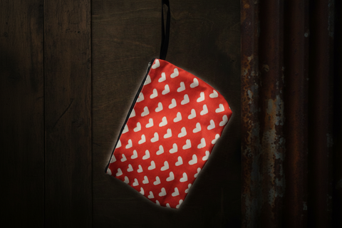 Red Heart-Patterned Zipper Cosmetic Bag with Black Handle