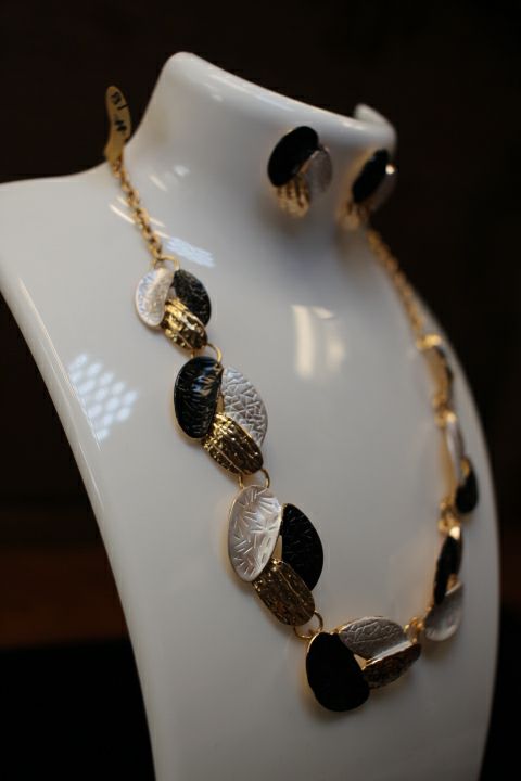 Gold-Tone Textured Black and Silver Oval Link Necklace with Matching Earrings