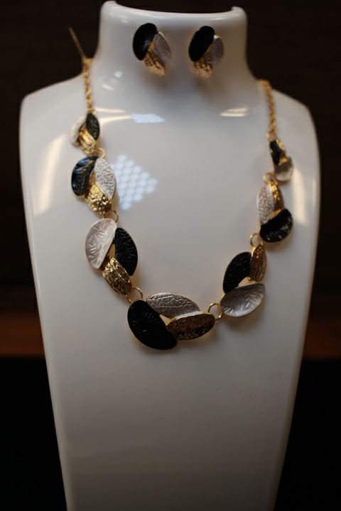 Gold-Tone Textured Black and Silver Oval Link Necklace with Matching Earrings