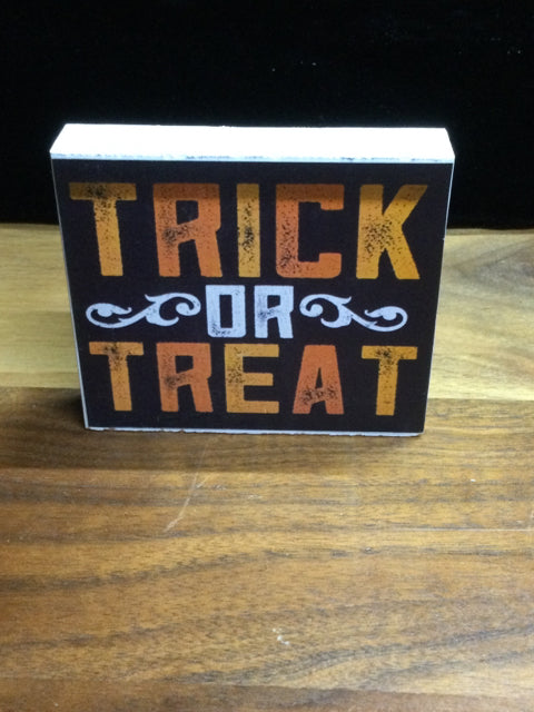 Trick Or Treat Wood Sign 3.5