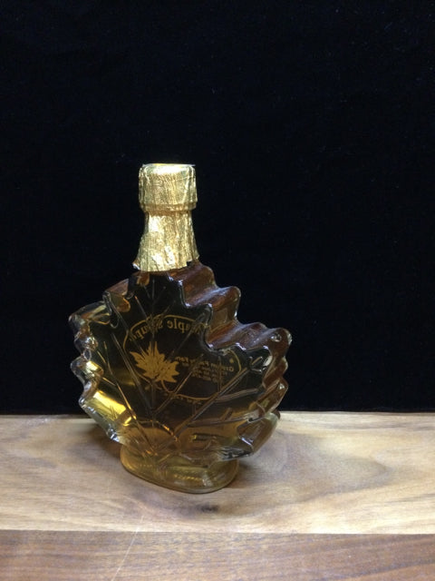 8.45 Fluid oz Large Glass Leaf Pure Maple Syrup - Amber