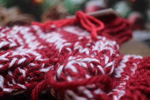 Red and White Blend Youth Medium Acrylic Knitted Fingerless Mitts Gloves