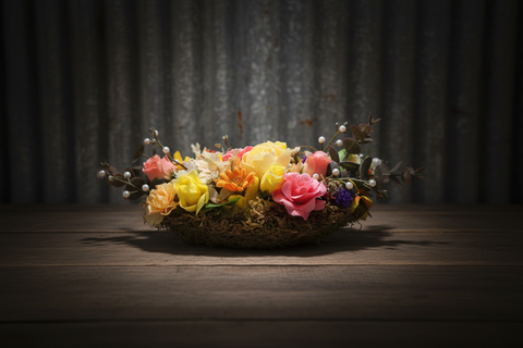 Red Brick Wreaths – Floral Glass Centerpiece