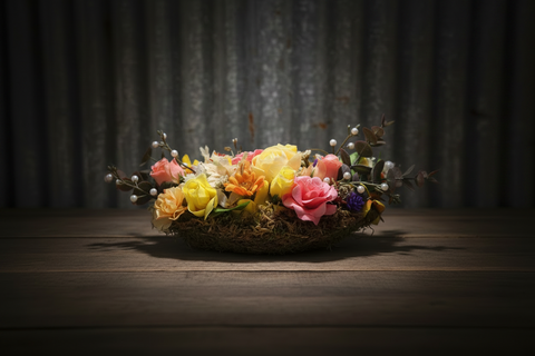 Red Brick Wreaths – Floral Glass Centerpiece